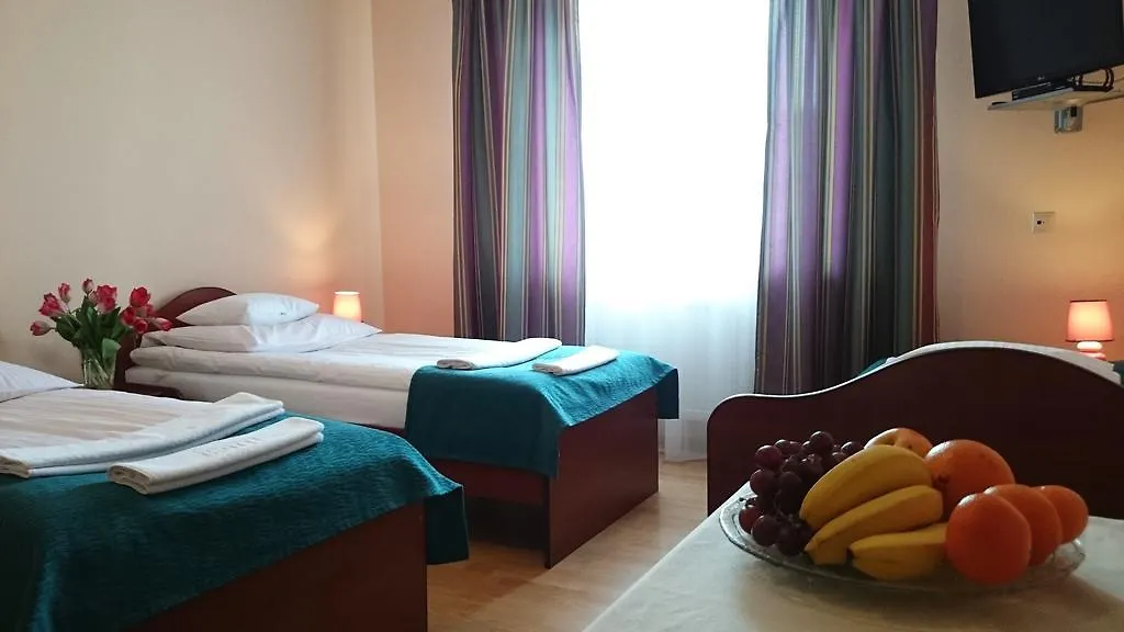 Hotel Pod Kamykiem Rzaska